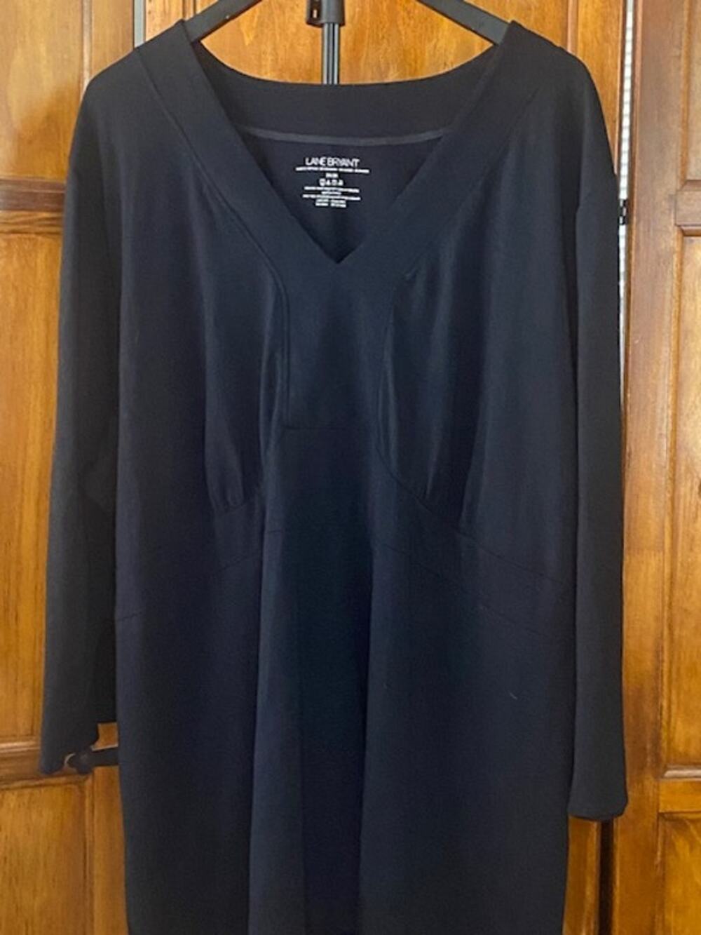 Lane Bryant Women's Black V-Neck 3/4 Sleeve Top Size 26/28 Stretch Plus Size